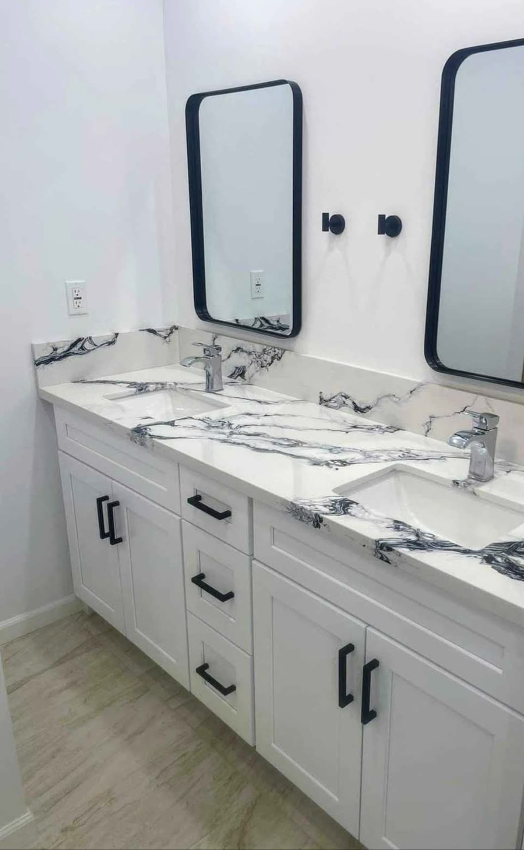 Building Photo - 19057 Friar St