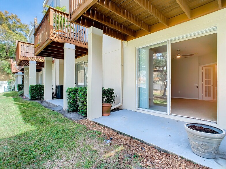 Building Photo - 5609 Gaspar Oaks Dr
