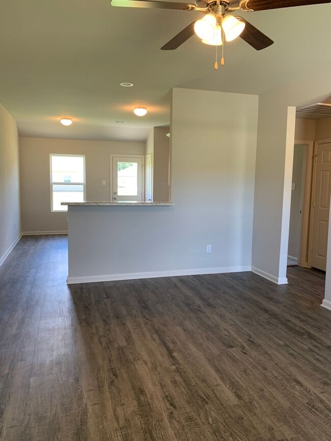 Building Photo - New 3bed/2bath Home in Brody Reed Subdivision
