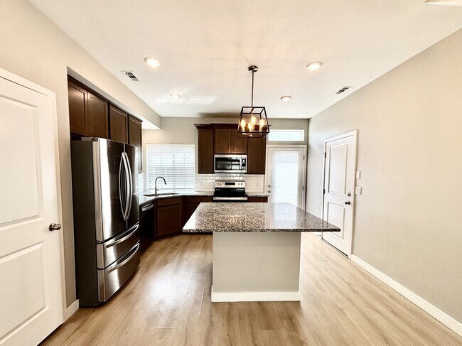 Building Photo - 153 E Brushy Canyon St