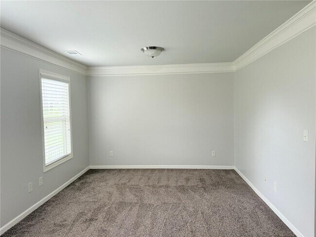 Building Photo - 4230 Miramount Overlook