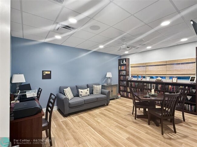 Building Photo - 2717 Florida Blvd