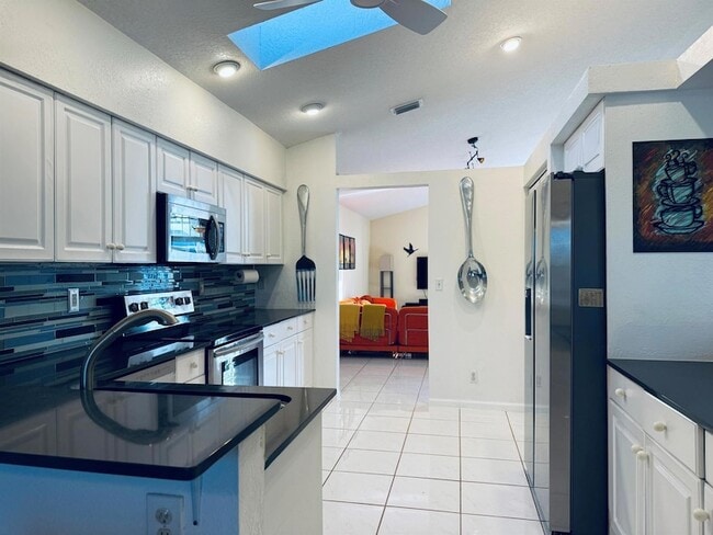 Building Photo - 7759 Great Glen Cir