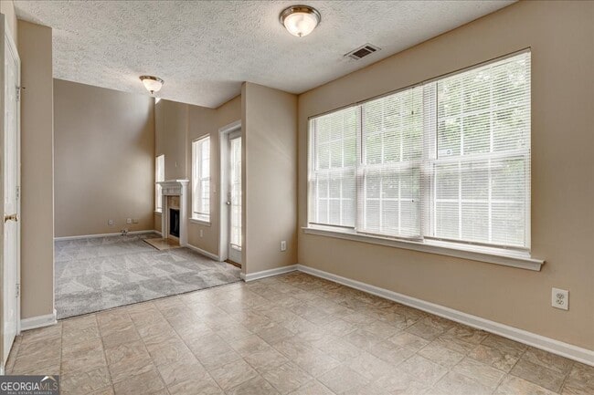 Building Photo - 1475 Trafalgar Way