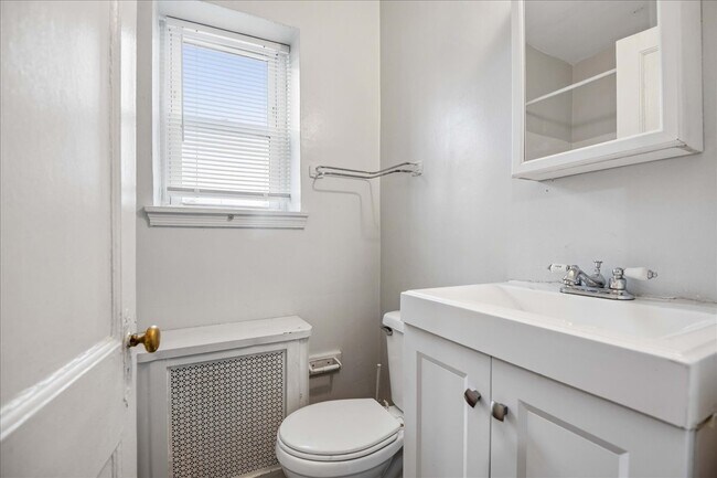 Building Photo - 1401 N Potomac St