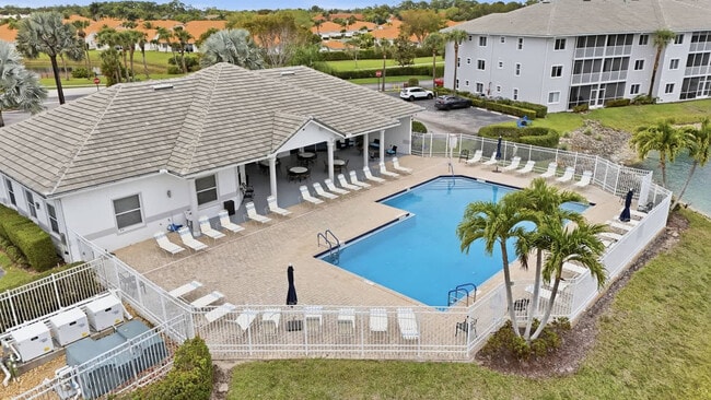 Building Photo - 7831 Regal Heron Cir