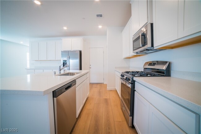 Building Photo - 412 Isla Enclave Wy