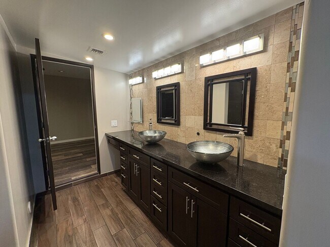 Building Photo - Rodriguez-N. 54th Ln