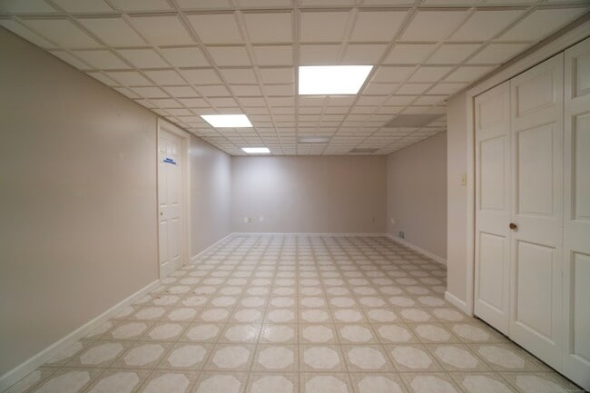 Building Photo - 21 Ashford Dr