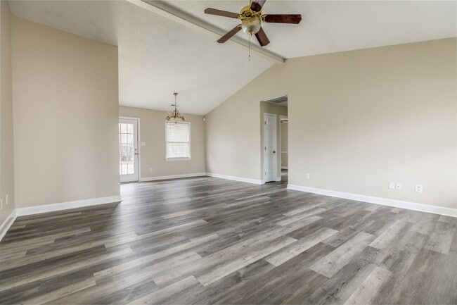 Building Photo - 220 Saddle Rock Ct