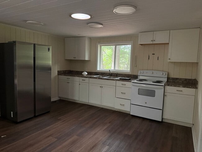 Building Photo - Charming 2BR Country Home Near UGA in Winterville