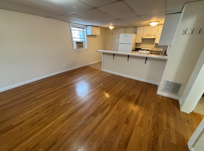 Building Photo - 16 Alberta Ter