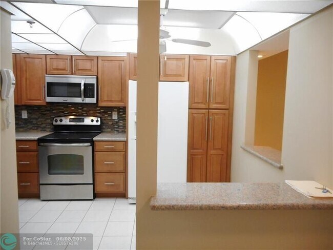 Building Photo - 3150 W Rolling Hills Cir