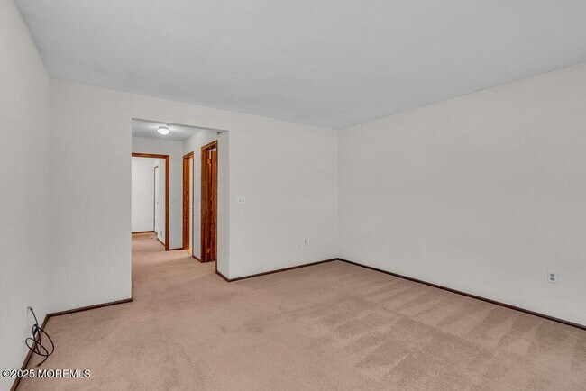Building Photo - 30 Turnberry Cir