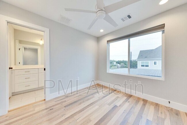 Building Photo - 6716 Mira Loma Ln