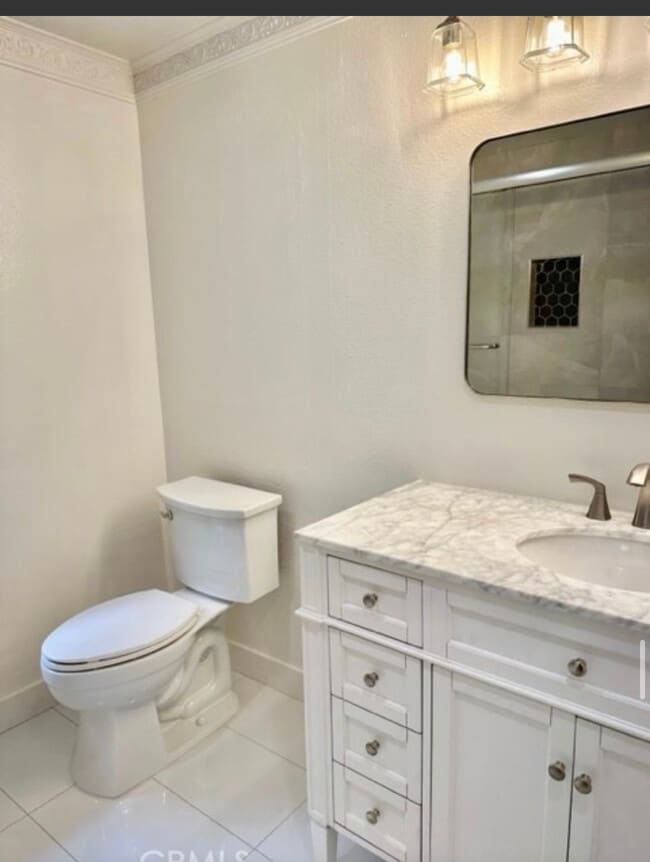 Building Photo - 1426 Hillside Dr