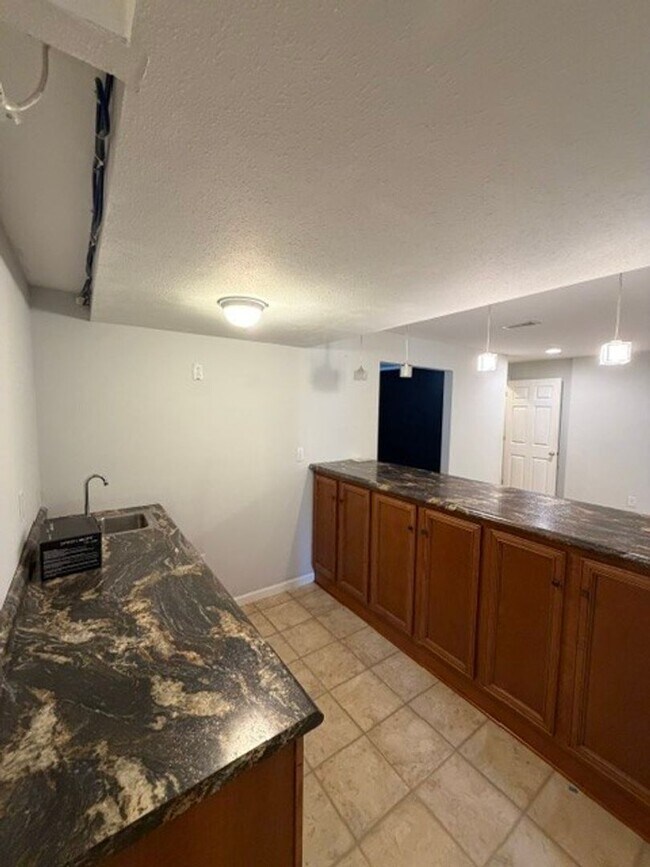 Building Photo - 10925 Upland Terrace