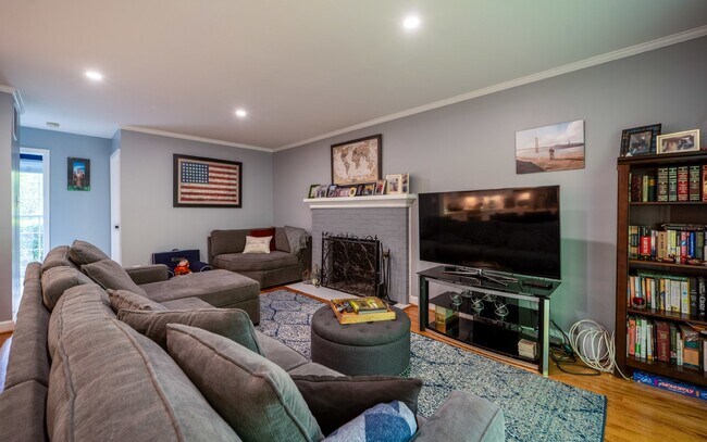 Building Photo - Extensively Renovated 4-Bedroom Home in Prime Location! Unbelievable custom kitchen.