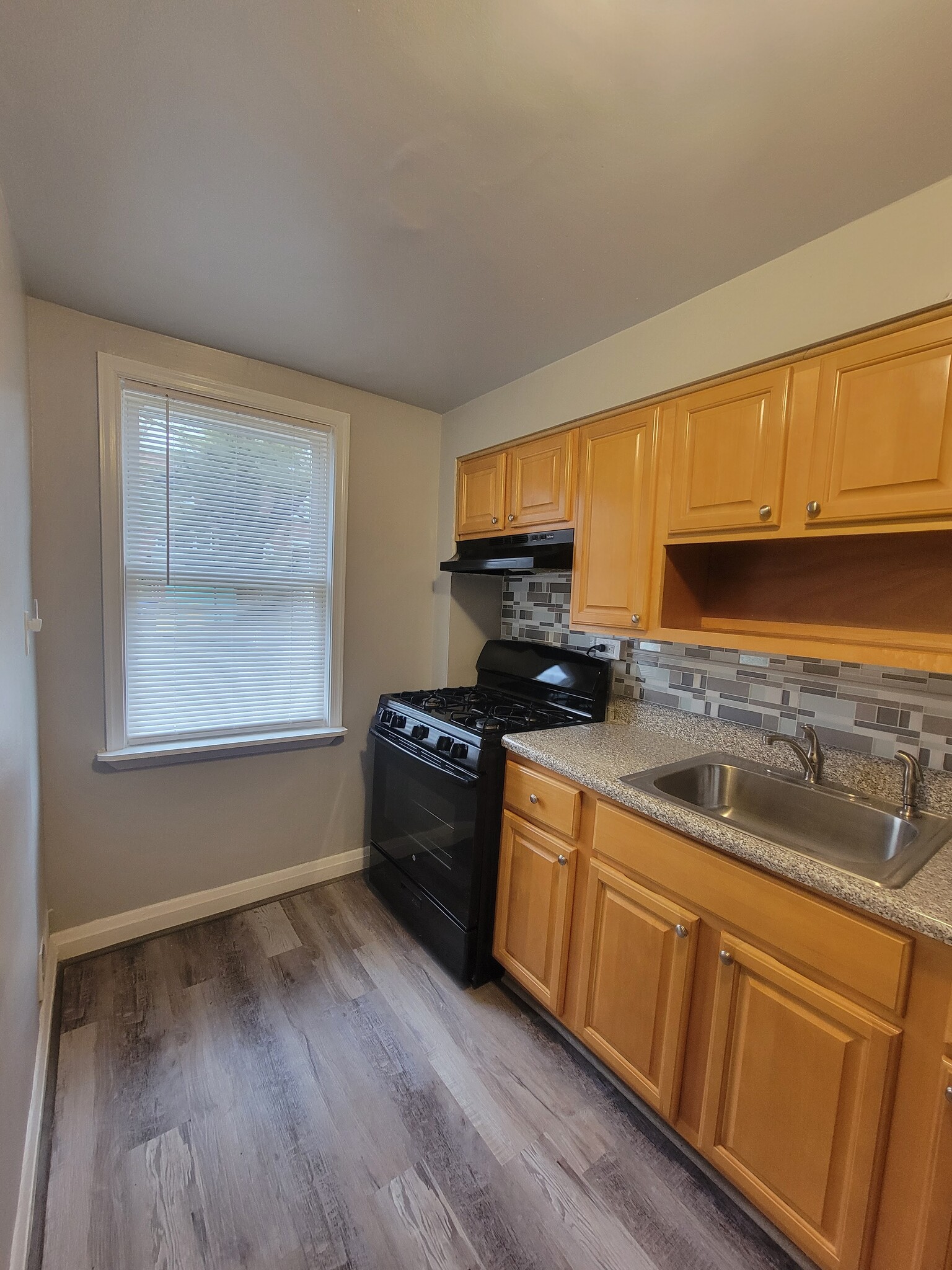 Building Photo - 3242 Westmont Ave