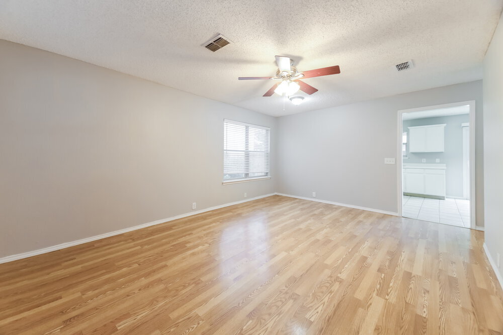 Building Photo - 1024 Springcreek Dr