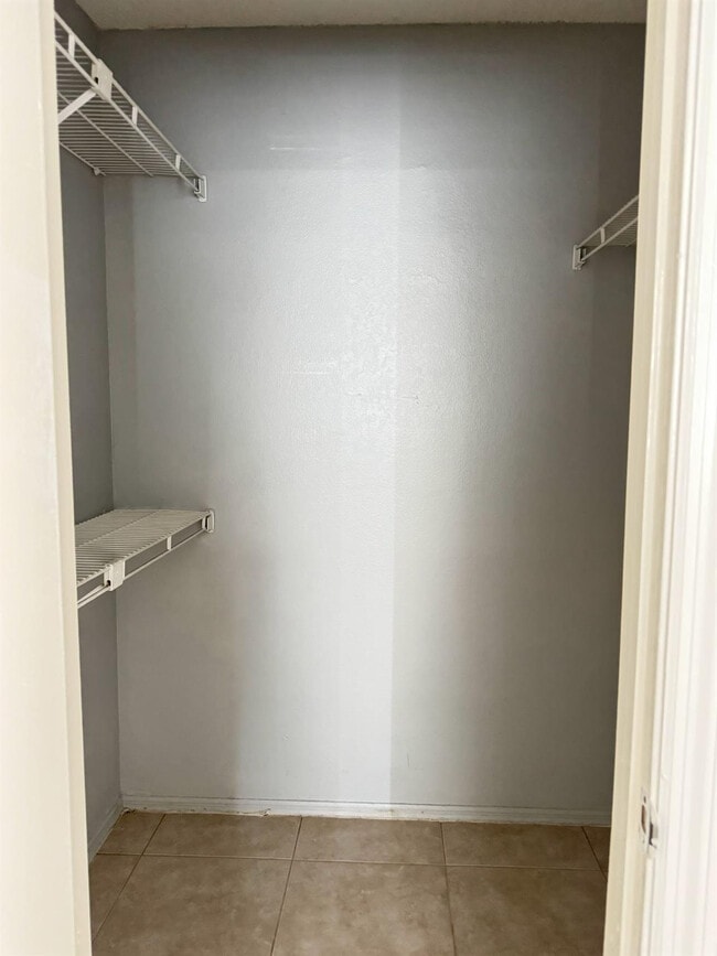 Building Photo - 2866 S University Dr