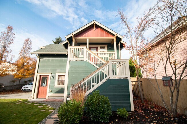 Building Photo - Craftsman Cottage: Furnished Jacksonville ...