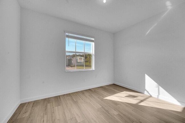 Building Photo - 6436 Seabright Ter