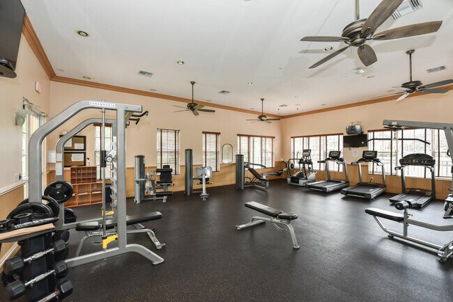 Building Photo - 2570 Gardens Pkwy