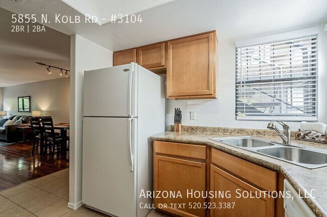 Building Photo - 5855 N Kolb Rd