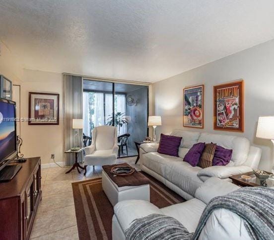 Building Photo - 212 Lake Pointe Dr