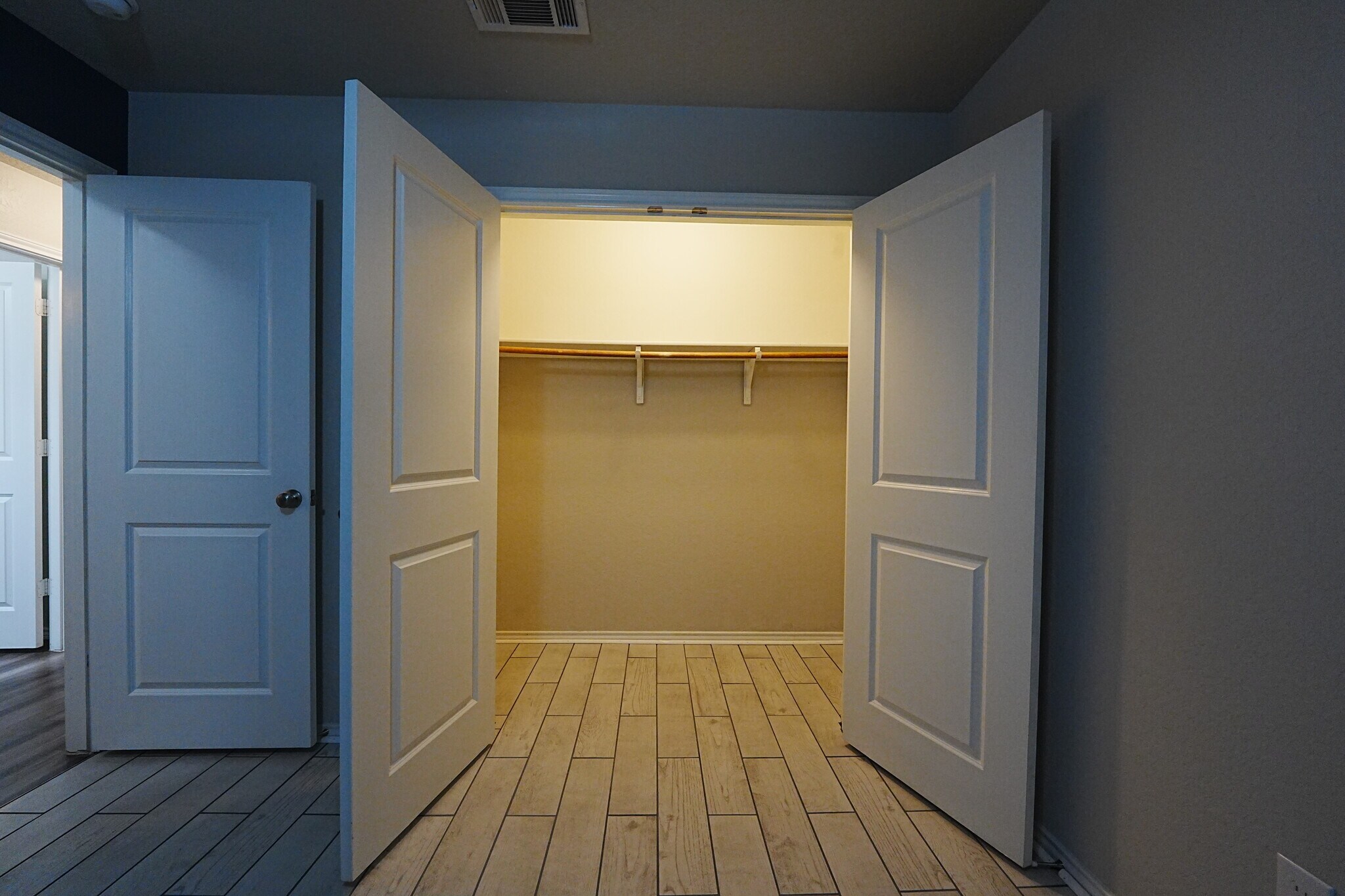 Building Photo - 5910 Gael Elm