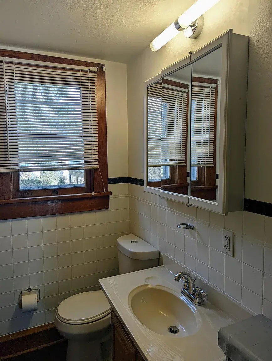 Building Photo - 37 Hurbane St