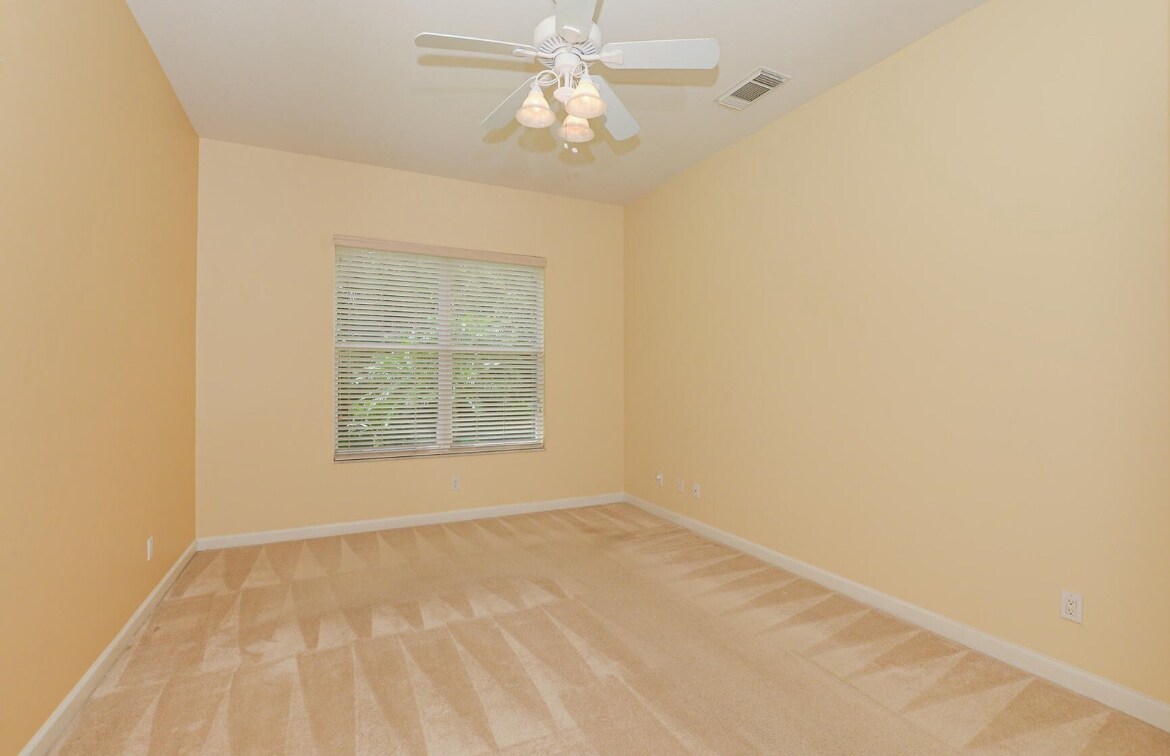2nd bedroom - 798 SW Munjack Cir