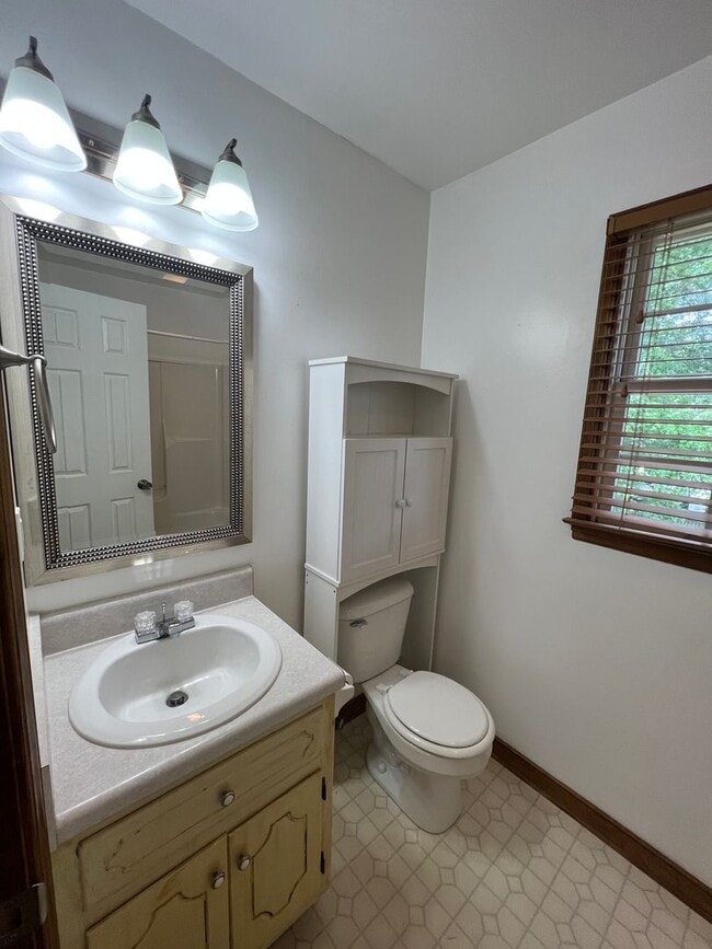 Building Photo - 7413 Cross Point Ln