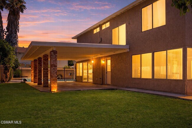 Building Photo - 1909 Bardet Pl