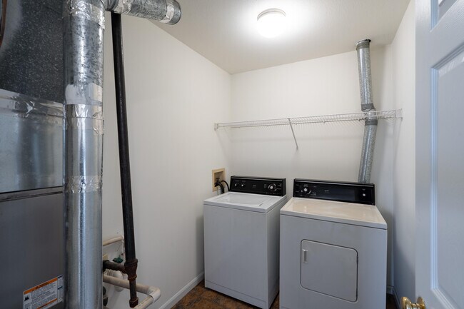 Building Photo - 3509 Delmar Ct