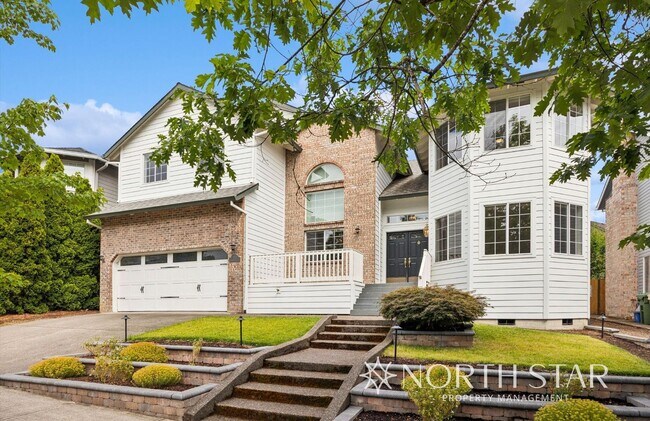 Building Photo - Westlake Traditional with Private, Level B...