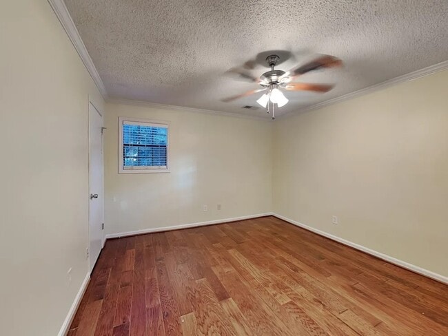 Building Photo - 3974 Irvindale Rd NW