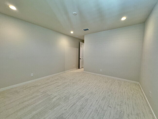 Building Photo - 14716 Kingfisher Lp