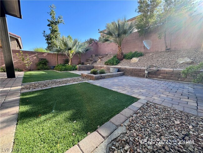 Building Photo - 8115 S Sorrel St