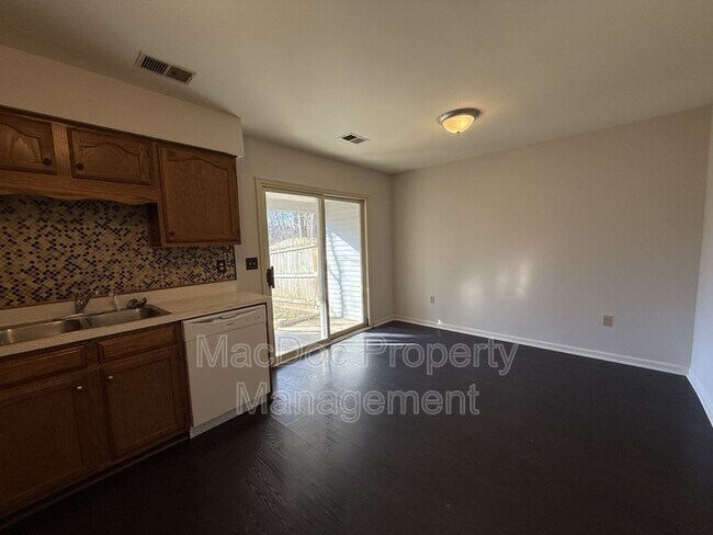 Building Photo - 169 Farrell Ln