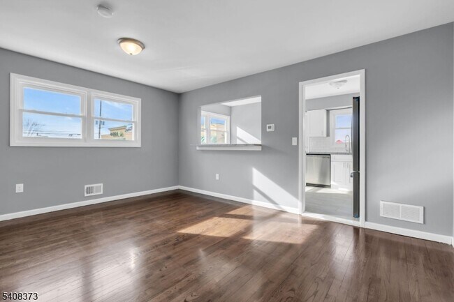 Building Photo - 415 Highland Pl