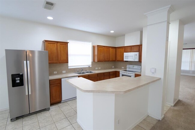 Building Photo - 3030 Sunchase Ct
