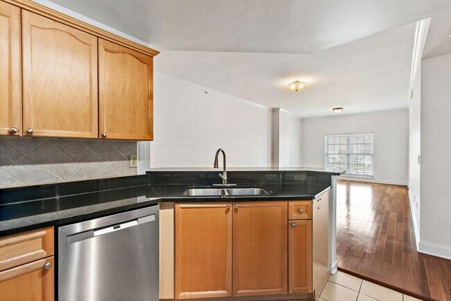 Building Photo - Stunning Berkman Plaza Condo