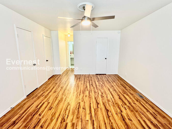 Building Photo - 11811 E 91st St