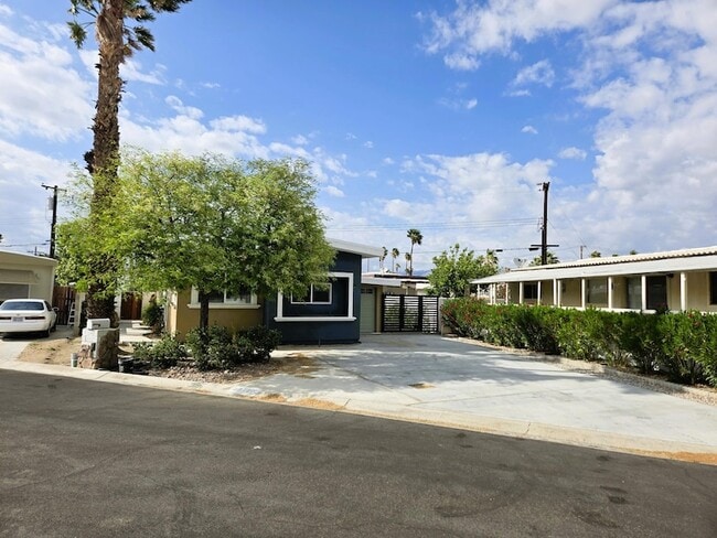 Building Photo - 73400 Algonquin Pl