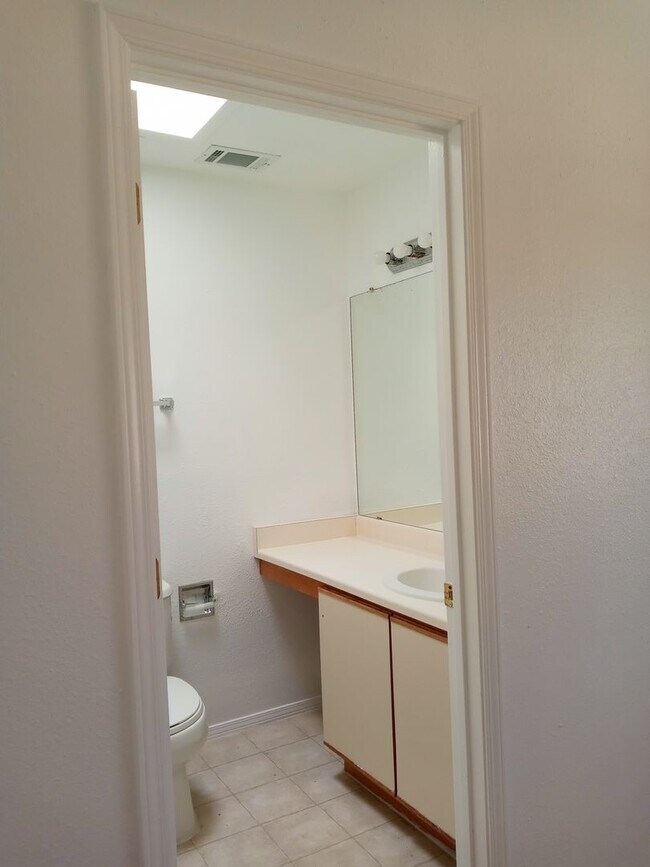 Building Photo - AFFORDABLE!!!