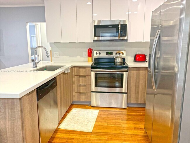 Building Photo - 324 NW 52nd St