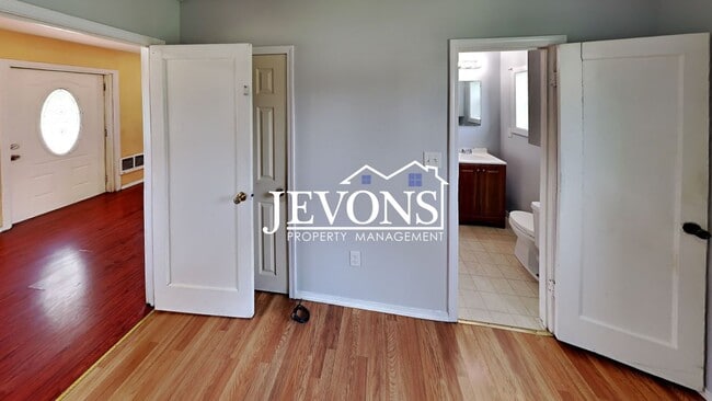 Building Photo - 3-bedroom home near Yakima Valley College ...