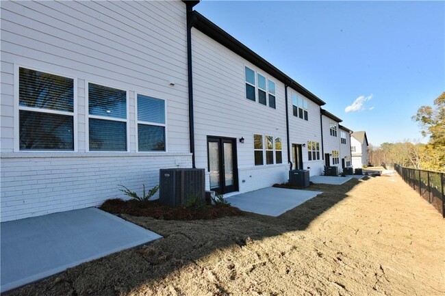 Building Photo - 140 Star Ct